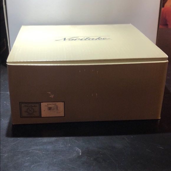 Noritake 5piece Setting. Cascade platinum pattern - Picture 7 of 7